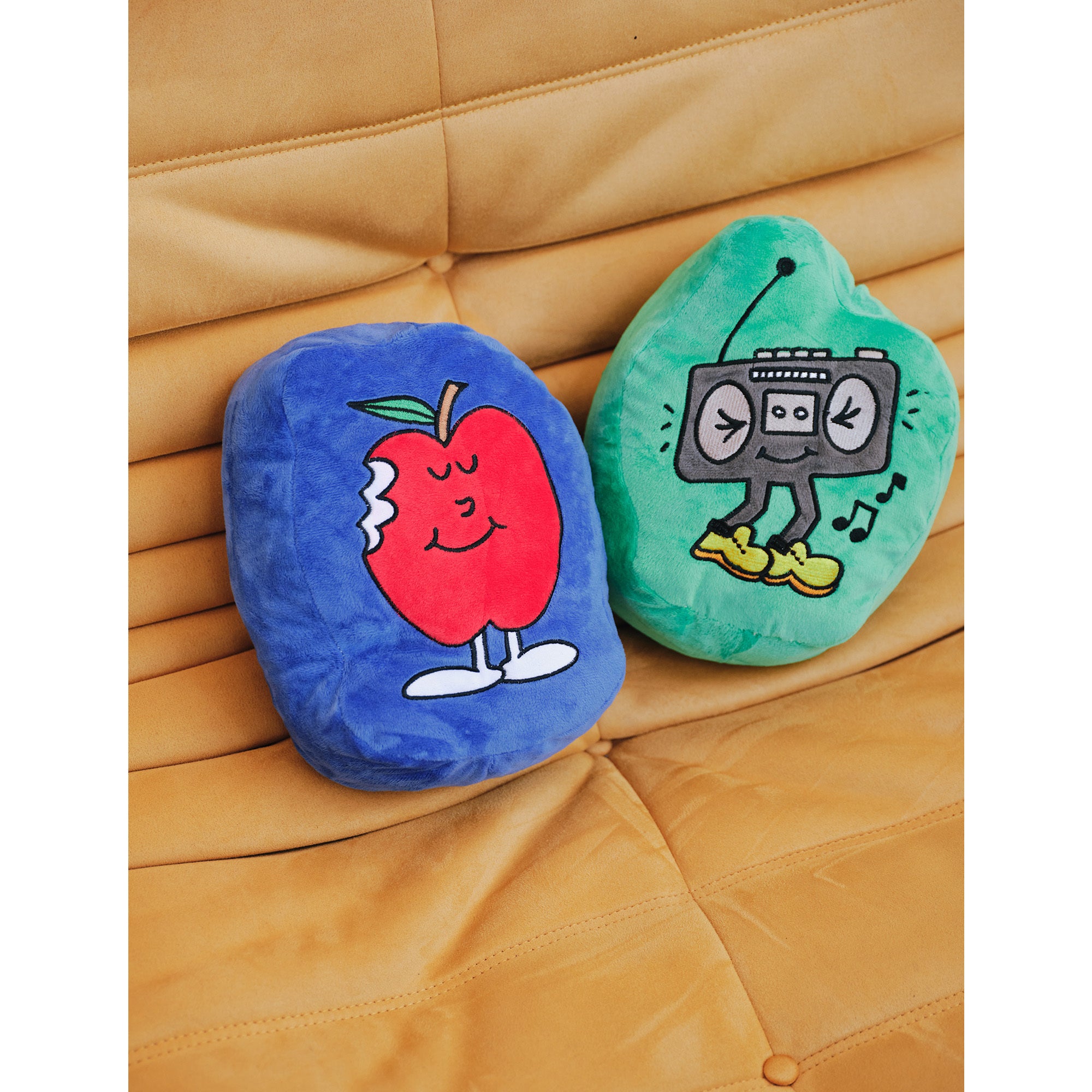 クッション・座布団 Only NY Homies of New York Plush Pillow Homies of New York Plush Pillow – Only NY