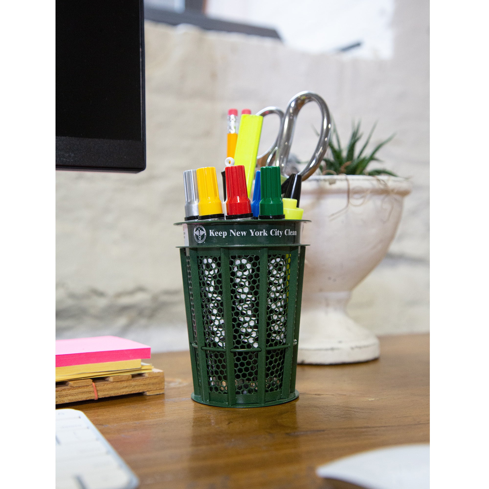 Only_NY_DSNY_Trash_Can_Pen_Hol